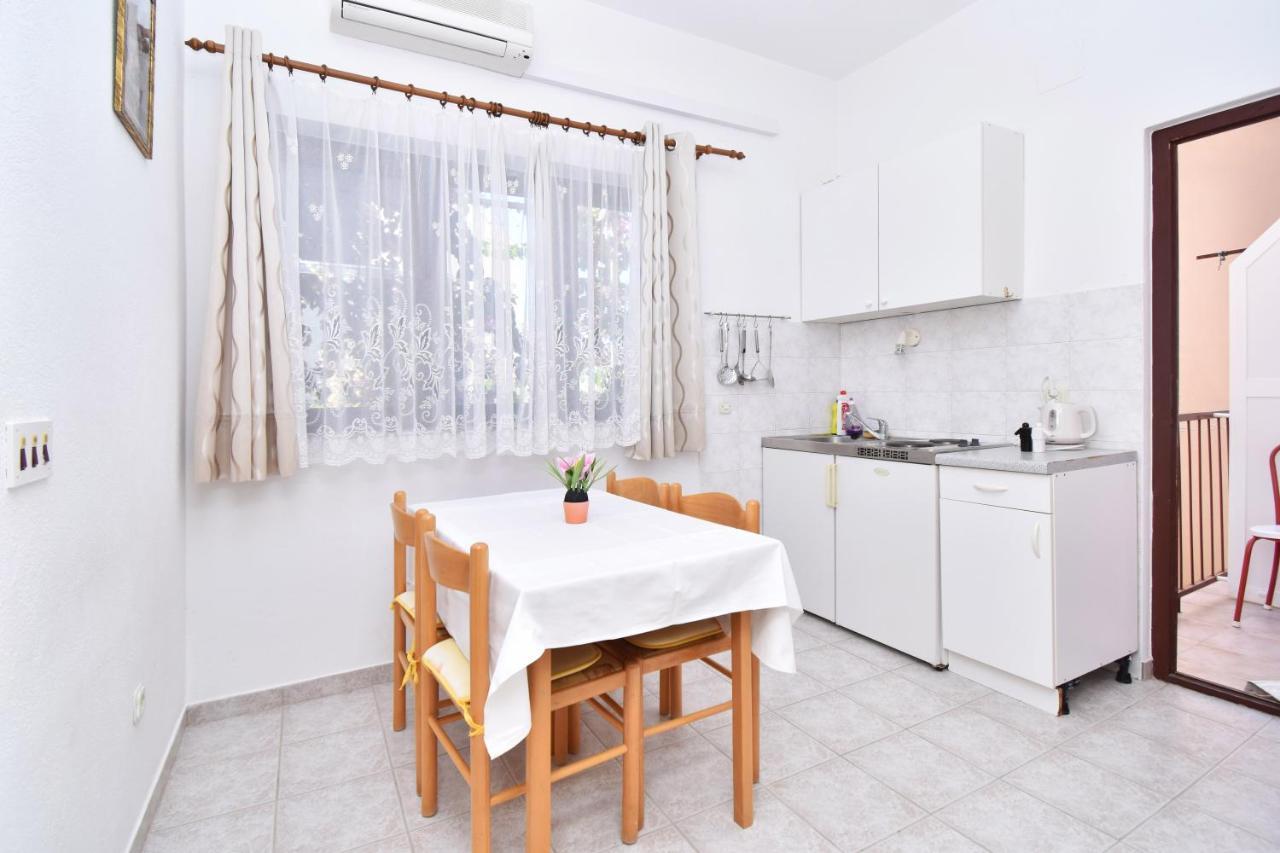Jordan Apartments Тучепи Номер фото