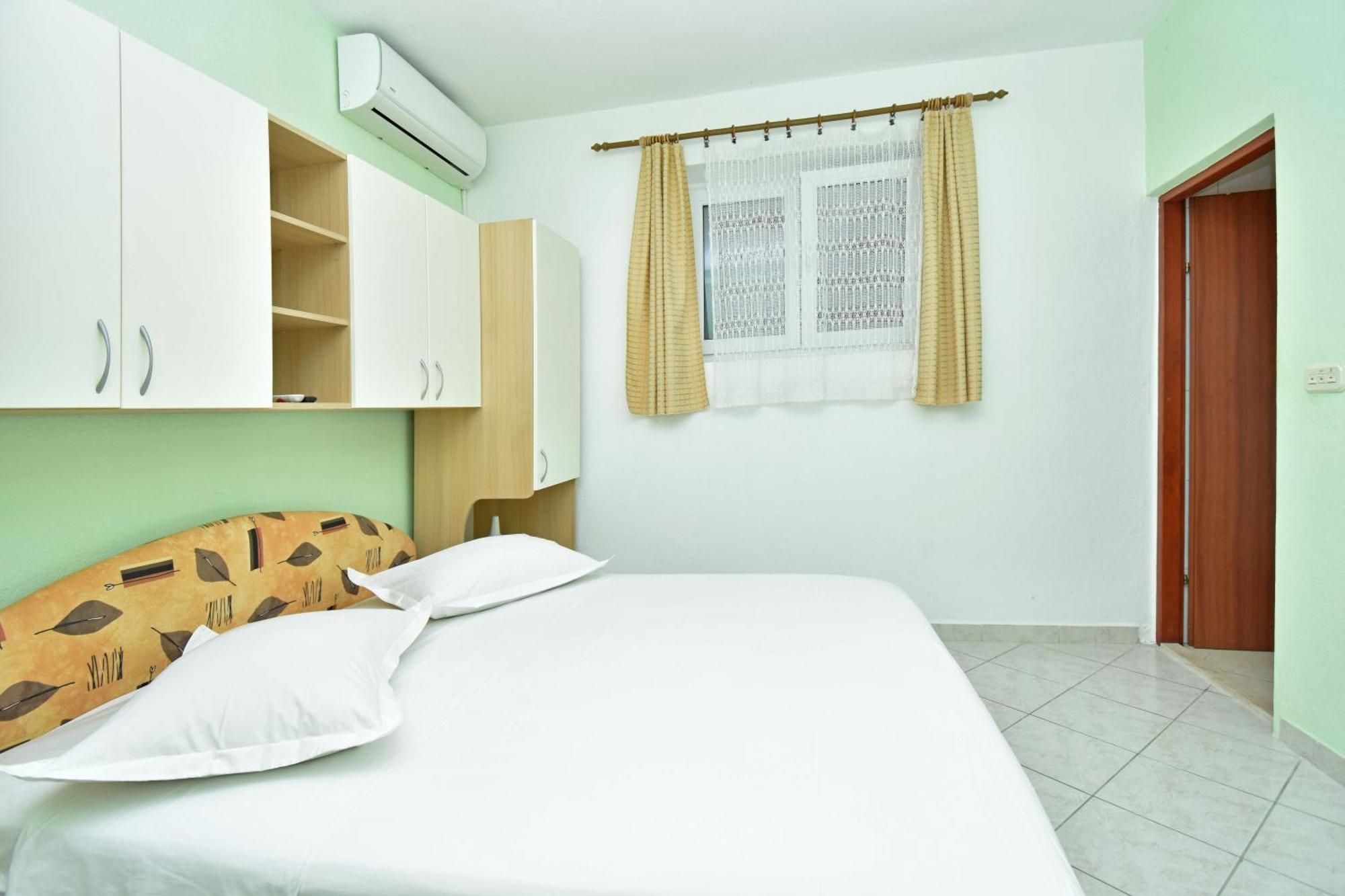 Jordan Apartments Тучепи Номер фото
